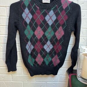Private Label women’s Peruvian alpacaCrew Neck Sweater - Black, Red, Green, Pink